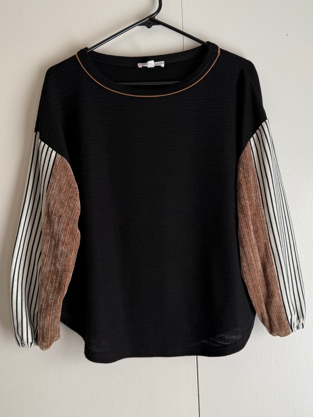 THML Women's Longsleeve Top Size XS